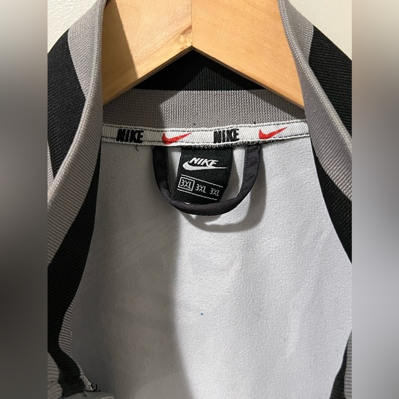 Nike Just Do It Varsity Bomber Jacket - Picture 3 of 6